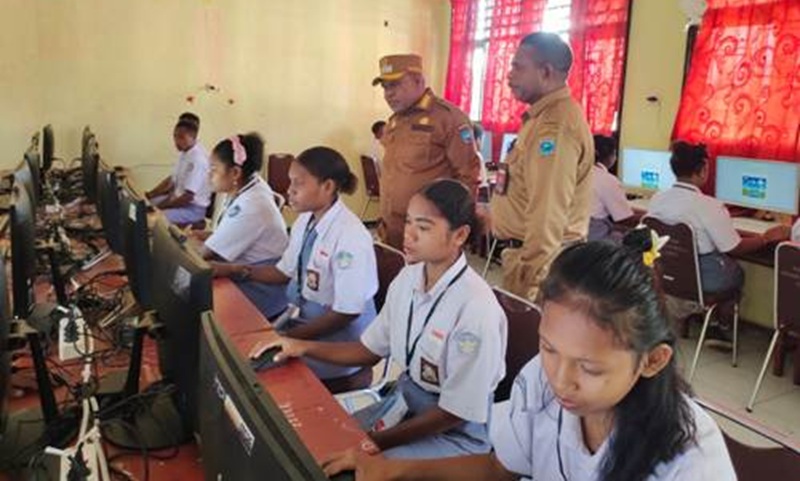 Ujian Akhir Sekolah di Manokwari Berjalan Lancar Tanpa Kendala Teknis