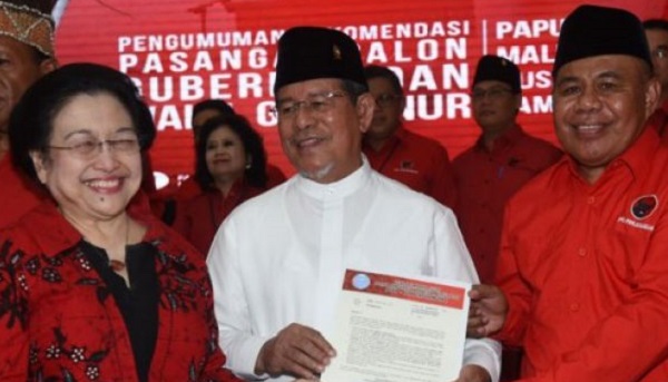 Megawati bersama Abdul Ghani Kasuba