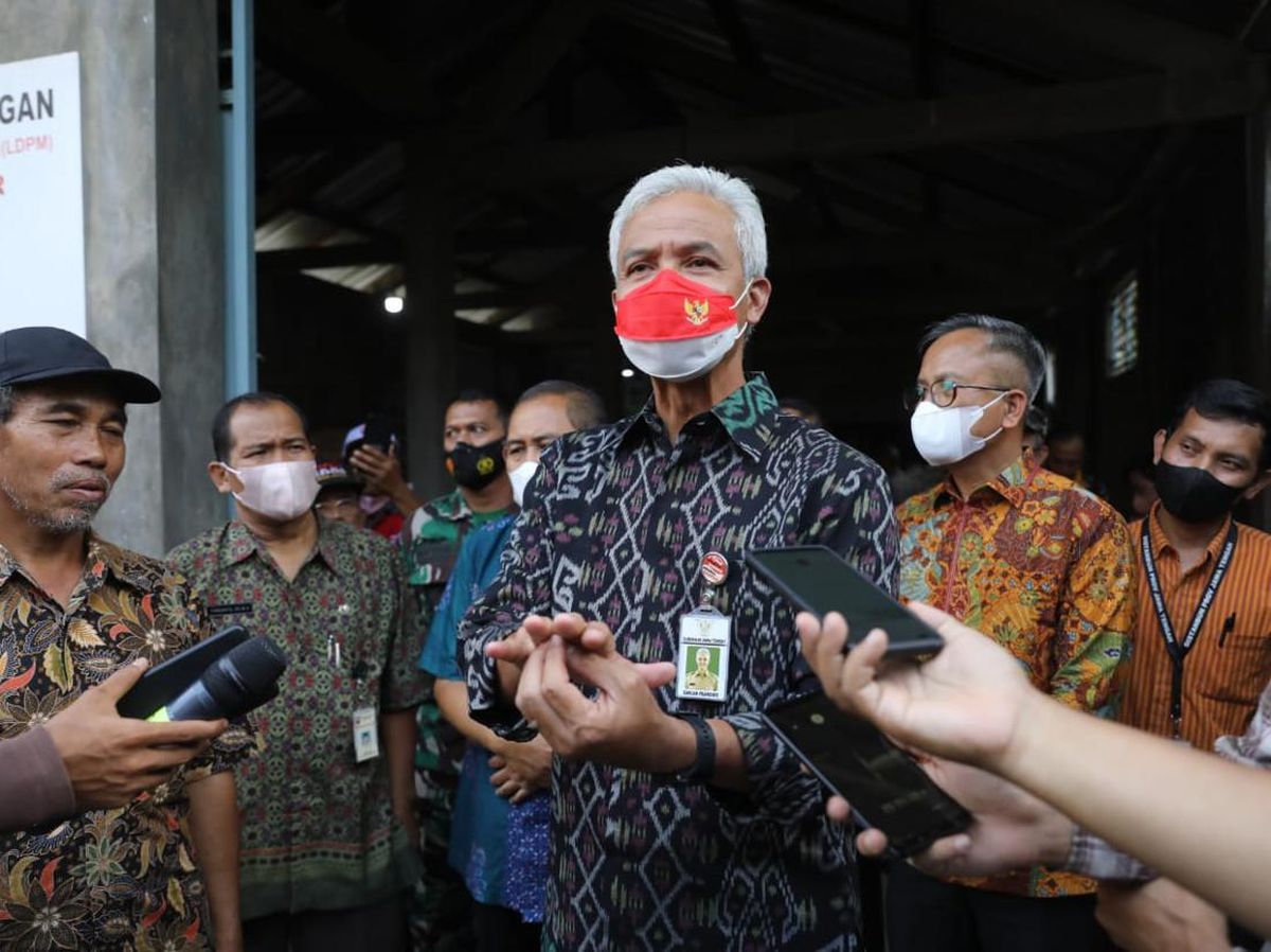 Ganjar Bagikan Momen Ngopi Bareng Mahfud Md